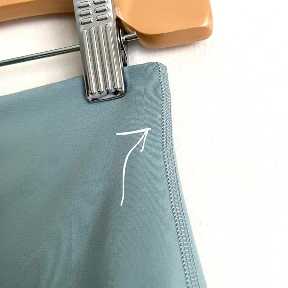 lululemon Wunder Train Contour Fit HighRise Bike Short 8 in Misty Glade - Picture 6 of 12